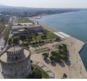 Θεσσαλονίκη: Ισόβια για την 55χρονη που σκότωσε με τηγάνι τον πρώην πεθερό της - Μετά τον έριξε στην σκάλα (βίντεο)