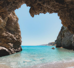 #Greek Summer 2021: Ο @nick.haji παρουσιάζει την εξωπραγματική ομορφιά της παραλίας Καλαδί στα Κύθηρα - Οι Έλληνες φωτογράφοι προτείνουν - Κυρίως Φωτογραφία - Gallery - Video