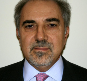 Δρ. Στέλιος Παπαδόπουλος: Ο Έλληνας επιστήμονας ετοίμασε το νέο φάρμακο για το Αλτσχάιμερ - Ποιος είναι 