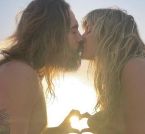  Αγκαλιά με την "αγάπη της" στη φεγγαράδα - Το ρομαντικό καλοκαίρι της Heidi Klum παίρνει 20,5 χιλιάδες "like" (φώτο)