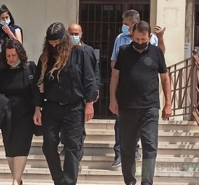 Βαγγέλης Γιακουμάκης - Δίκη: Ένοχοι οι 8 κατηγορούμενοι - Ξέσπασε σε κλάματα η μητέρα του αδικοχαμένου σπουδαστή - Κυρίως Φωτογραφία - Gallery - Video