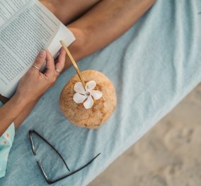 Κατερίνα Τσεμπερλίδου: 10 σημεία που μπορείς να απολαύσεις το βιβλίο σου το καλοκαίρι! - μέσα ή έξω από το σπίτι - Κυρίως Φωτογραφία - Gallery - Video