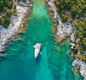 Greek summer 2021: Ο @travellingwithgiannis παρουσιάζει την παραλία Κιμηλιά στην Κεφαλονιά - Οι Έλληνες φωτογράφοι προτείνουν