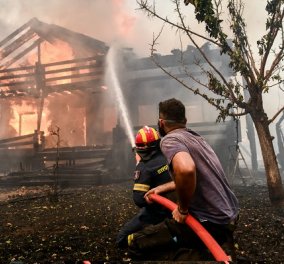 Πυρκαγιές στην Αττική: Δύσκολες ώρες για Θρακομακεδόνες, Βαρυμπόμπη, Μαλακάσα - Συνεχείς εκκενώσεις οικισμών (φωτό & βίντεο)