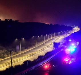 Εφιαλτική νύχτα : Η πυρκαγιά πέρασε στην Εθνική Οδό - Mάχη για να μην περάσει στον Άγιο Στέφανο (φώτο-βίντεο) - Κυρίως Φωτογραφία - Gallery - Video