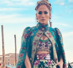 Πρίγκιπες και πριγκίπισσες αποβιβάστηκαν με γόνδολες στη Βενετία: Από τη βασίλισσα J.Lo μέχρι τους υπηκόους της… - Η εντυπωσιακή επίδειξη μόδας (φώτο – βίντεο) - Κυρίως Φωτογραφία - Gallery - Video
