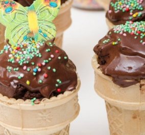 Ο Στέλιος Παρλιάρος δημιουργεί ένα πρωτότυπο και funky γλυκό: Cake σε χωνάκι - Τα παιδιά θα σας λατρέψουν! - Κυρίως Φωτογραφία - Gallery - Video