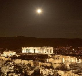 Greek Summer 2021 : O @Mliaroutsos παρουσιάζει την αυγουστιάτικη πανσέληνο πάνω από την ακρόπολη - Μαγεία ! - Ο Έλληνες φωτογράφοι προτείνουν  - Κυρίως Φωτογραφία - Gallery - Video