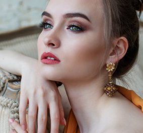 Γυναικεία Κοσμήματα: Οι τάσεις της μόδας για το Φθινόπωρο 2021 - Τεράστιες & πολλαπλές αλυσίδες, πέρλες (φωτό) 