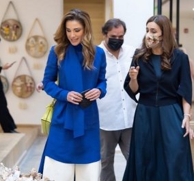 Βασίλισσα Ράνια της Ιορδανίας: Η λευκή ζιπ-κιλότ & το Royal Blue μαντό - Η lime τσάντα για contrast (φώτο)  