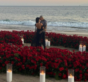 Η Kourtney Kardashian αρραβωνιάστηκε στην παραλία με χιλιάδες λουλούδια - Το διαμάντι - κοτρόνα του Travis Barker (φωτό) 