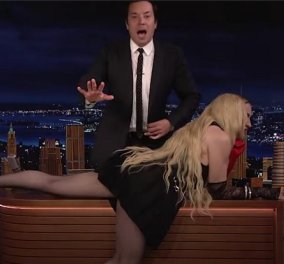 Η Madonna ξάπλωσε στο γραφείο του Jimmy Fallon & έδειξε το εσώρουχό της: Τρελάθηκε ο παρουσιαστής - «δεν ξέρω τι να κάνω» (βίντεο)