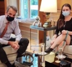 Ο Κυριάκος Μητσοτάκης στο TikTok με την Άννα: Η τυφλή κοπέλα έφερε τον πρωθυπουργό στην πλατφόρμα με τους 1 δισ. users (βίντεο)