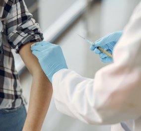 Κορωνοϊός: Η τρίτη δόση του εμβολίου της Pfizer μειώνει σημαντικά τον κίνδυνο νοσηλείας & βαριάς covid-19 - Κυρίως Φωτογραφία - Gallery - Video