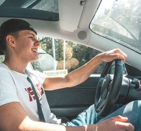 «Οδηγώντας με Ασφάλεια»: Τι αλλάζει στα διπλώματα οδήγησης - Στο τιμόνι από τα 17, τι περιλαμβάνει το νέο νομοσχέδιο - Κυρίως Φωτογραφία - Gallery - Video