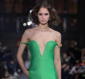 Ο Valentino έδωσε «rendez-vous» με την μόδα & το στυλ: Μικροσκοπικά φορέματα, κομψά κοστούμια, άνετα τζιν (φωτό & βίντεο)  - Κυρίως Φωτογραφία - Gallery - Video