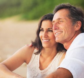 Ποιος είπε ότι η εμμηνόπαυση εμποδίζει το καλό σεξ; Δείτε πώς μπορείτε να βελτιώσετε τη σεξουαλική σας ζωή μετά τα 50