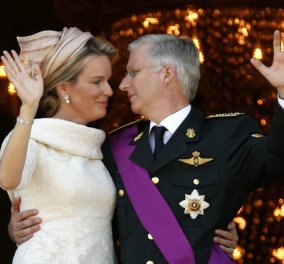 Η βασίλισσα Ματθίλδη του Βελγίου & ο βασιλιάς της γιορτάζουν 22 χρόνια γάμου: Βίντεο από την λαμπερή τελετή το 1999 (φωτό)