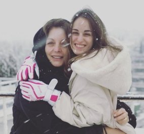 Αγκαλιασμένες στα χιόνια! Η Μαρία Βοσκοπούλου με την μαμά Άντζελα Γκερέκου & την γιαγιά της - «μικρή μου χιονάτη» (φωτό & βίντεο) - Κυρίως Φωτογραφία - Gallery - Video