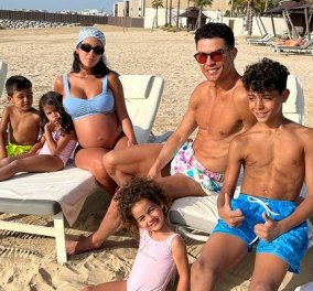 Ο Cristiano Ronaldo στην παραλία με την φαμίλια του: Τα πιτσιρίκια & το θαλασσί μπικίνι της εγκυμονούσας Georgina (φωτό) - Κυρίως Φωτογραφία - Gallery - Video