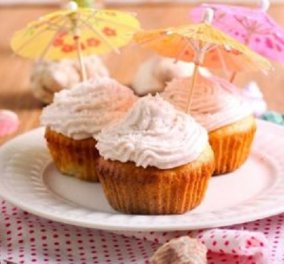 Δημήτρης Σκαρμούτσος: Cupcakes pina colada - τα μικρά, λαχταριστά κεκάκια που θα λατρέψετε - Κυρίως Φωτογραφία - Gallery - Video