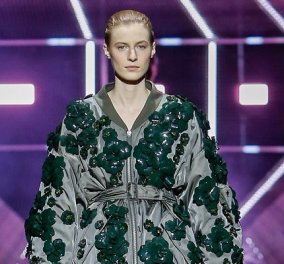 Φθινόπωρο-χειμώνας 2022: Η Prada γιόρτασε την «ιστορία των γυναικών» στην εβδομάδα μόδας του Μιλάνου (φωτό & βίντεο) - Κυρίως Φωτογραφία - Gallery - Video