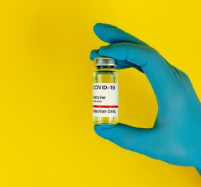 Έφτασε το Εμβόλιο Novavax: Θα παραλάβουμε 500 χιλ. δόσεις ως τον Μάρτιο - Που διαφέρουν από το Pfizer & το Moderna με τα mRNA (βίντεο) - Κυρίως Φωτογραφία - Gallery - Video