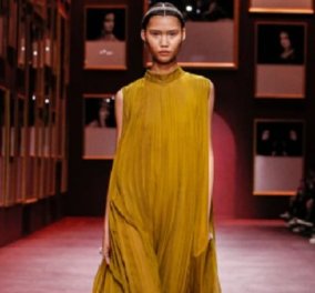 Το show του Dior «ήρθε» από το μέλλον: Το φουτουριστικό catsuit, τα μοντέρνα σύνολα, οι τουαλέτες (φωτό & βίντεο) - Κυρίως Φωτογραφία - Gallery - Video