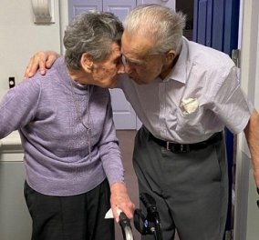 100 αυτή, 102 χρονών εκείνος: Γιόρτασαν 81 χρόνια γάμου - παντρεύτηκαν με το χιόνι στους 10 πόντους (φωτό) - Κυρίως Φωτογραφία - Gallery - Video