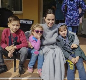 Η Αντζελίνα Τζολί στην Ουκρανία: Φωτό και βίντεο από την επίσκεψη της σε νοσοκομείο με παιδιά  - Κυρίως Φωτογραφία - Gallery - Video