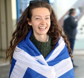 Eurovision 2022: Αναχώρησε η ελληνική αποστολή - Με την γαλανόλευκη στο αεροδρόμιο η Αμάντα Γεωργιάδη (φωτό & βίντεο) - Κυρίως Φωτογραφία - Gallery - Video