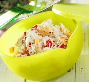 Ντίνα Νικολάου: Ρυζοσαλάτα ανοιξιάτικη με κοτόπουλο - σερβίρεται και σαν ελαφρύ κυρίως πιάτο