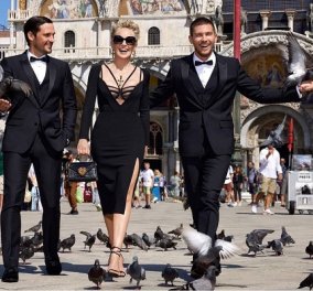 Η 64χρονη Sharon Stone στη Βενετία με δύο πανέμορφα αγόρια και κομψά Dolce & Gabbana σύνολα (φωτό & βίντεο) - Κυρίως Φωτογραφία - Gallery - Video