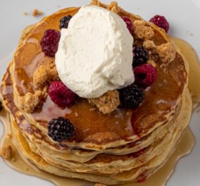 Γιάννης Λουκάκος: Aφράτα Pancakes – Express συνταγή για καλοφαγάδες (βίντεο) - Κυρίως Φωτογραφία - Gallery - Video