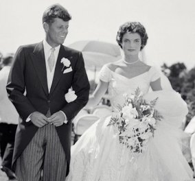 Vintage φωτό και βίντεο: Η εκθαμβωτική νύφη Τζάκι Κένεντι στο πλάι του προέδρου των ΗΠΑ Τζον  - Κυρίως Φωτογραφία - Gallery - Video