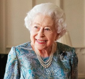 Το ροζ κραγιόν της 96χρονης βασίλισσας Ελισάβετ - Ποια είναι τα brands που προτιμά η μονάρχης (φωτό & βίντεο) - Κυρίως Φωτογραφία - Gallery - Video