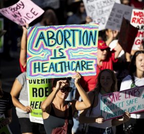 Η Αμερική γυρνάει αιώνες πίσω: Απαγορεύει την άμβλωση και «πνίγει» τις γυναίκες - Σε ποιες πολιτείες θα ισχύει (φωτό & βίντεο) - Κυρίως Φωτογραφία - Gallery - Video