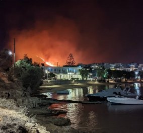 Ολονύχτια μάχη με τις φλόγες στην Πάρο – Οι κάτοικοι με μάνικες & πυροσβεστήρες προσπαθούσαν να σώσουν την περιουσία τους (βίντεο/φωτό)  
