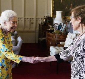 Η βασίλισσα Ελισάβετ «ξεθωριάζει μπροστά στα μάτια μας» - με νέο κούρεμα η 96χρονη μονάρχης, αλλά πολύ αδυνατισμένη… (φωτό) - Κυρίως Φωτογραφία - Gallery - Video