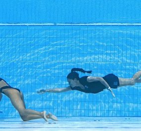 Βουδαπέστη: Αθλήτρια λιποθύμησε μέσα στην πισίνα – Δείτε την αγωνιώδη διάσωσή της (φωτό/βίντεο) - Κυρίως Φωτογραφία - Gallery - Video
