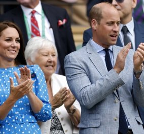 Με πουά φόρεμα η Kate Middleton στο Wimbledon - Το φιλί της Δούκισσας στους γονείς της, από το royal box (φωτό & βίντεο) - Κυρίως Φωτογραφία - Gallery - Video