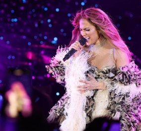 Η νιόπαντρη Jennifer Lopez θα μας τρελάνει: Φτερά & πούπουλα του Roberto Cavalli - ανεπανάληπτο show στο Carpi (φωτό & βίντεο) - Κυρίως Φωτογραφία - Gallery - Video
