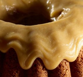 Στέλιος Παρλιάρος: Κέικ με ουίσκι και butterscotch - σάλτσα καραμέλας βουτύρου - Θα σας ξετρελάνει! - Κυρίως Φωτογραφία - Gallery - Video