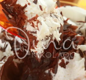 Ντίνα Νικολάου: Προφιτερόλ με σάλτσα σοκολάτας και παγωτό - Ένα διαχρονικό επιδόρπιο που παραμένει επίκαιρο όσο υπάρχουν λάτρεις της σοκολάτας - Κυρίως Φωτογραφία - Gallery - Video