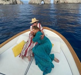 Η Τατιάνα Μπλάτνικ διακοπές στην αγαπημένη της Ιταλία με την μαμά της - Καταπληκτική σχέση! (φωτό)