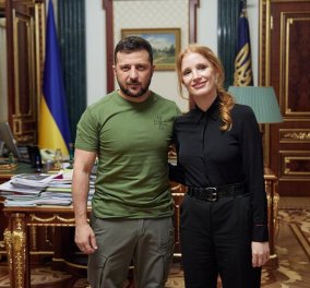 Η Jessica Chastain στην Ουκρανία στο πλευρό του Zelensky – ο πόλεμος με τη Ρωσία και η παρέλαση των αστέρων του Χόλιγουντ (φωτό & βίντεο) - Κυρίως Φωτογραφία - Gallery - Video
