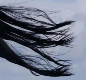 Μάχσα Αμινί: Από τη σημαία με τα μαλλιά της, μέχρι τα συνθήματα διαμαρτυρίας που ξεσηκώνουν τον πλανήτη - Η αστυνομία των ηθών σκοτώνει για... τρίχες (φωτό)  - Κυρίως Φωτογραφία - Gallery - Video