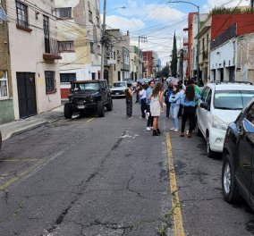 Σεισμός 7,5 Ρίχτερ στο Μεξικό: Άνθρωποι ξεχύθηκαν στους δρόμους από τον τρόμο - προειδοποίηση για τσουνάμι (φωτό & βίντεο) - Κυρίως Φωτογραφία - Gallery - Video