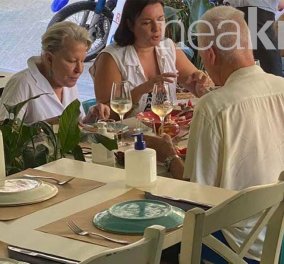 Η Μπέτι Μίντλερ κάνει διακοπές στην Ελλάδα - Βρέθηκε στην Κνωσό, δοκίμασε κρητικά πιάτα (φωτό) - Κυρίως Φωτογραφία - Gallery - Video