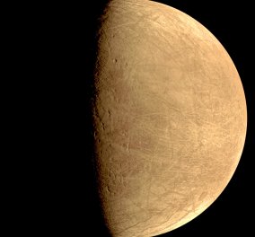Το Juno έκανε το κοντινότερο πέρασμα σκάφους από τον δορυφόρο, Ευρώπη, του Δία και τoν φωτογραφίζει! - Κυρίως Φωτογραφία - Gallery - Video